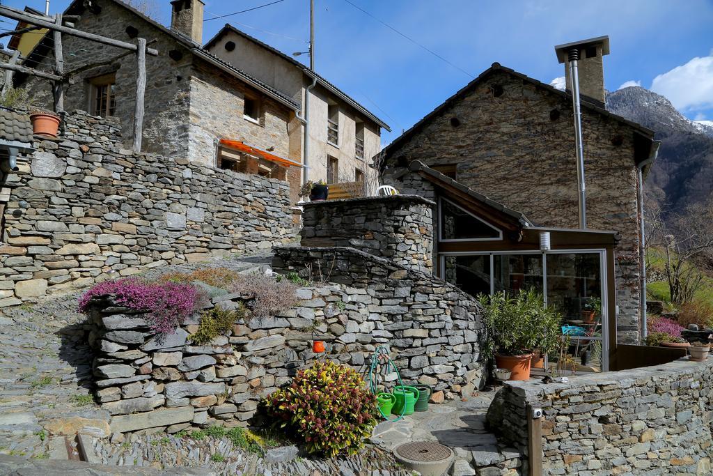 مبيت وإفطار Verdabbio Casa Dosc المظهر الخارجي الصورة